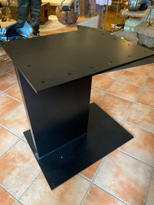 Esstischfuss "Mammut"